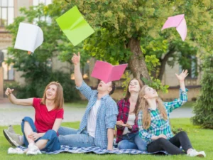 Üniversiteye Adım Atanlar İçin Büyük Rehber: Kampüsteki Yol Haritanız!